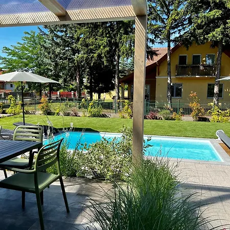 Boglár Apartamento *